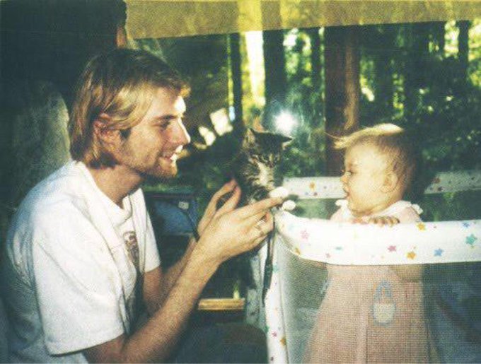 crockpics's tweet photo. Kurt Cobain, his daughter, and a kitten, 1993. https://t.co/RtONgeg9hS