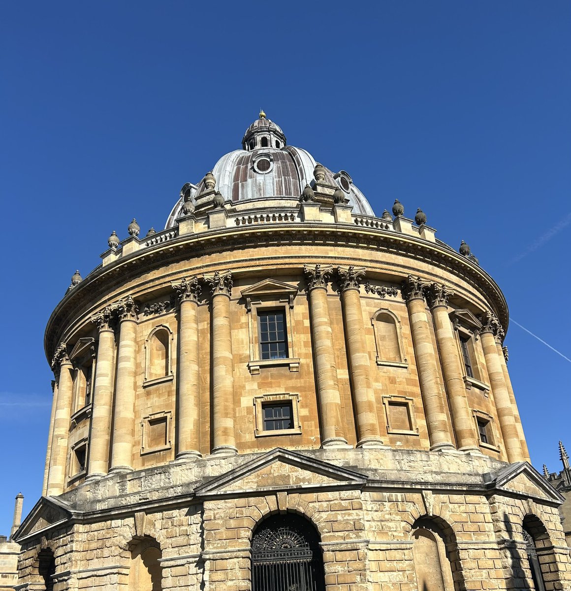 Rolla_Elsaiary's tweet photo. It was a pleasure to participate in The Oxford/QFI Forum on Research to Practice. Special thanks to @QFIntl & University of Oxford, for their incredible support in making this event possible.#Research2Practice #TeachArabic #SpeakArabic #QFIresearchforum #QFI #OxfordResearchForum https://t.co/winlFRCozV