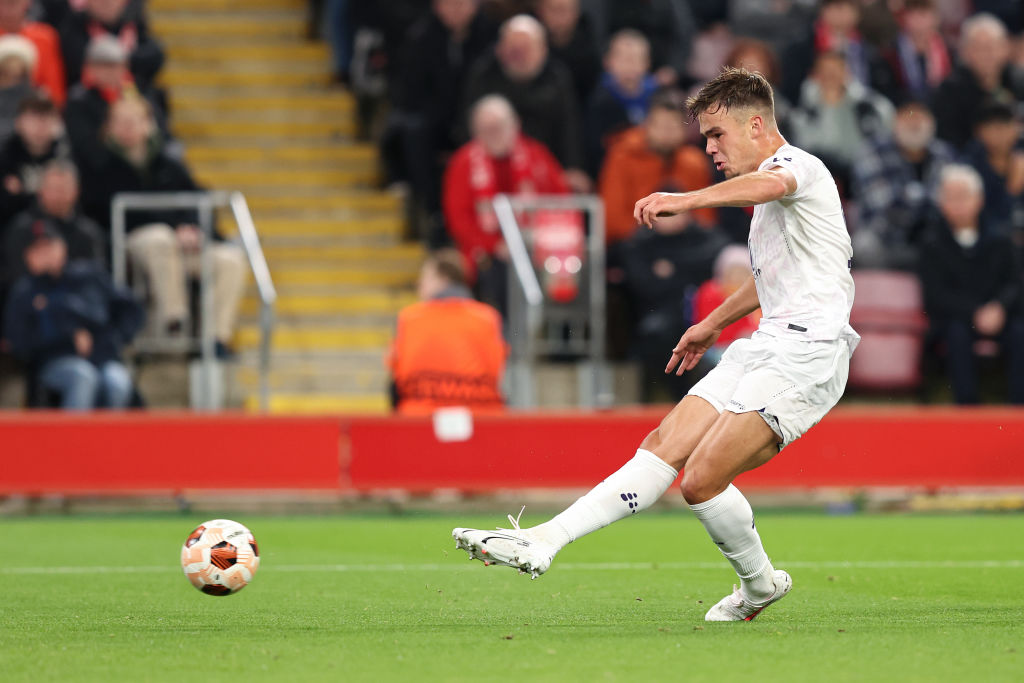 FabrizioRomano's tweet image. 🔴🔵 Thijs Dallinga to Bologna, deal done with clubs now exchanging documents for 2003 born Dutch striker to be Joshua Zirkzee replacement.

Toulouse will receive €12m plus add-ons, long term deal for Dallinga at Bologna also agreed.

Here we go. 🇳🇱