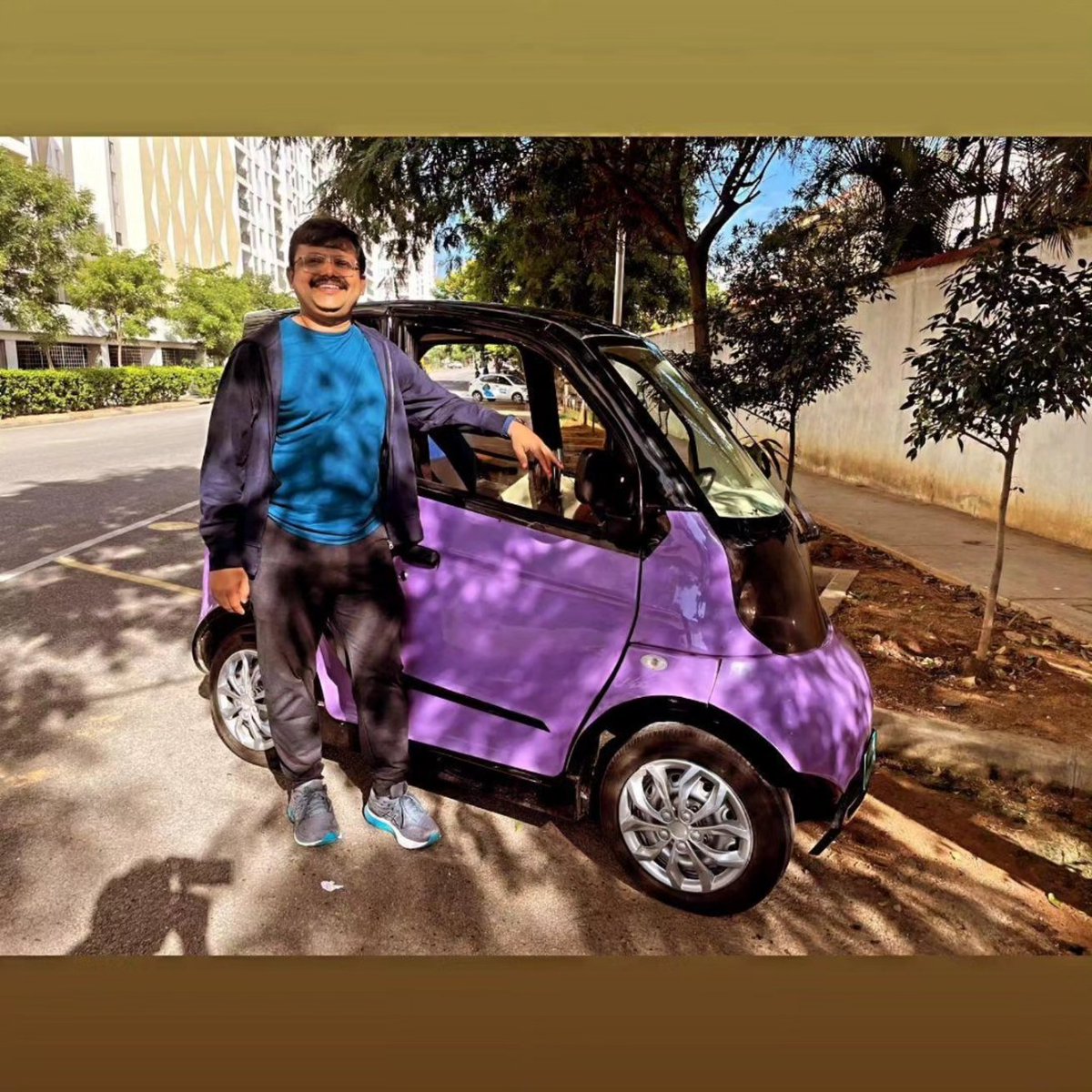 Damle_Sameera's tweet photo. I believe #Robin from Wings EV is a perfect solution for the congested cities.
Had a fantastic test drive! It gives you the comfort and safety of a car while the convenience of two wheeler!
I booked mine! Wanna book yours?
https://t.co/CBg7HjHRUu https://t.co/SgMXBz9bZc