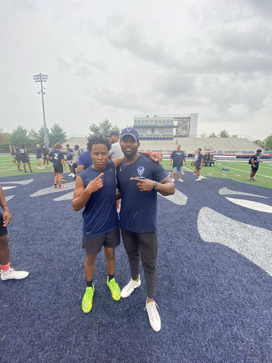 Idris “dris” Weaver (@idris_weaver) on Twitter photo Had a great work day at Howard today, I appreciate coach <a href="/TRCoachKJ_34/">Kyshoen Jarrett</a> For giving me great skills and drills to help me for this SZN!#HowardBuBisons #ReadingFootball #Work Had a great work day at Howard today, I appreciate coach <a href="/TRCoachKJ_34/">Kyshoen Jarrett</a> For giving me great skills and drills to help me for this SZN!#HowardBuBisons #ReadingFootball #Work