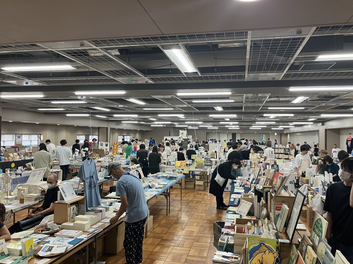 BOOKMARKETtokyo's tweet photo. BOOK MARKET2024、2日目スタートです！！ https://t.co/pyFc0wrsUm