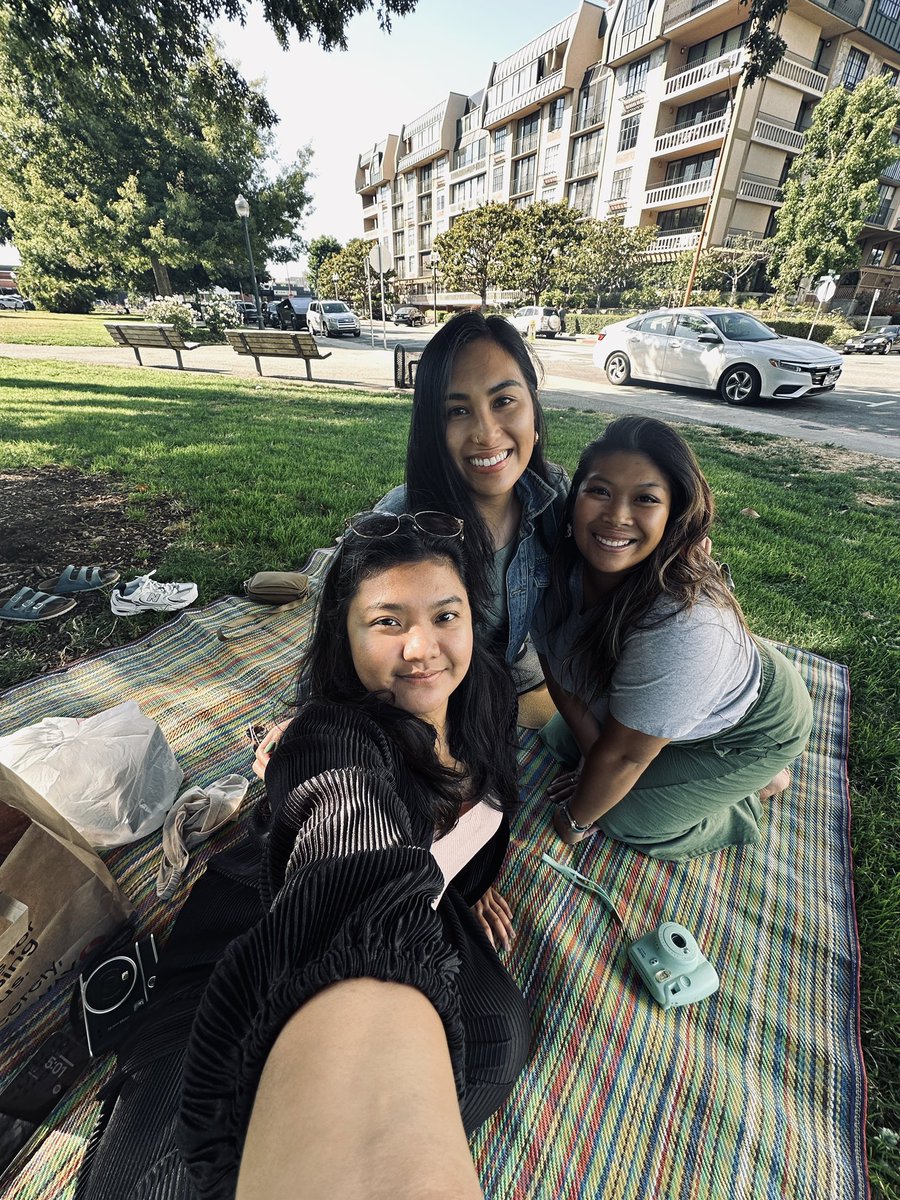 dearestmiks's tweet photo. 20 July 2024 || it definitely was a wonderful day to have picnic day with my girlies 🥰 much needed girl talks. https://t.co/Wo8VMCm7LH