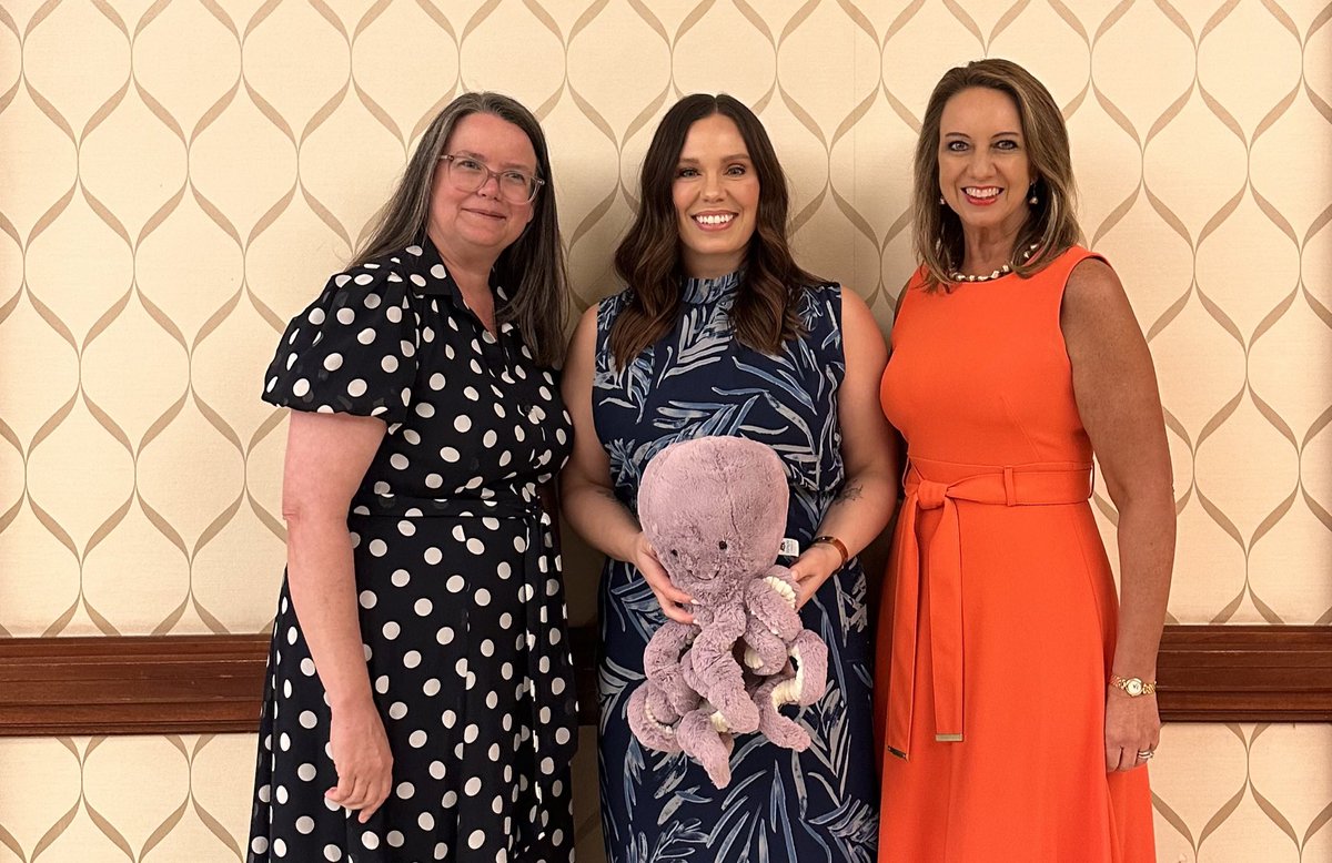 auhcop's tweet photo. Congratulations Dr. Emily McCoy on graduating tonight as part of the 20th Cohort of the @AACPharmacy Academic Leadership Fellows Program!

#WarEagle | #LeadersCreatingLeadersForTomorrow https://t.co/GhonYt1qEw