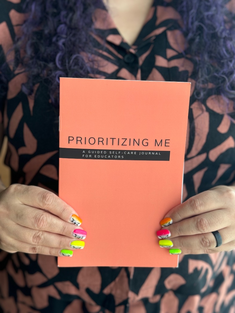 Teaching can be both incredibly rewarding and demanding. That's why I  designed our Prioritizing Me: Guided Self-care Journal for Educators to help teachers prioritize self-care amidst your busy schedules.

mamiepack.com/product/priori…

#teacher #selfcare