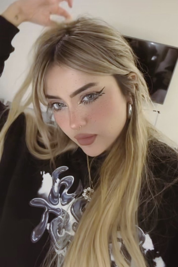 AG_R_GG's tweet photo. Y si yo también estoy obsesionada con esta preciosura de mujer🫦 https://t.co/0dmrGn7QrJ