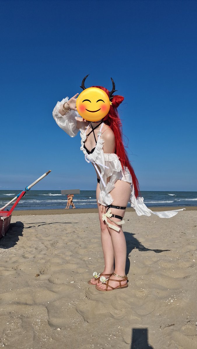 keekihimedesu's tweet photo. Today was another tiring but fun day, with lots of sweat and photos!!! I got some cool pics and met a few fans 🤝
Tomorrow last day of cosplay so one more GANBARU
If fans wanna see me... I'll try to keep u updated about where I am a little bit because I know it's a rare chance 🥹 https://t.co/bQqduafxxh