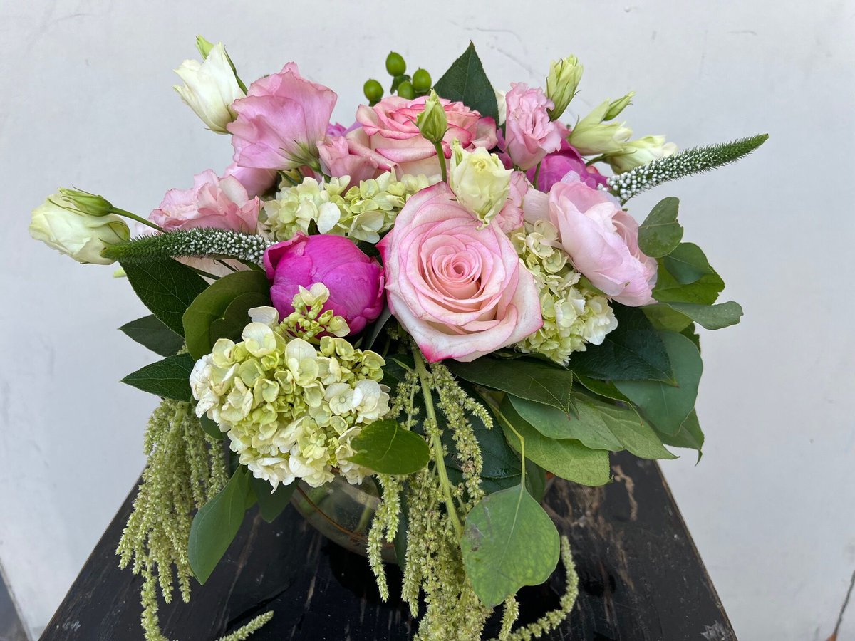 MyLittleFlowerS's tweet photo. 💗 Bring joy to someone's heart.
Call (760) 778-7111 to surprise someone special with a gorgeous fresh arrangement! 

#flowers #florist #palmsprings https://t.co/swf4IbmBMj