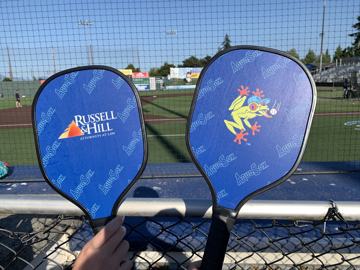 PickleballPizza's tweet photo. @EverettAquaSox @MiLB #HowAboutThoseFrogs 🐸 #AquasoxPickleballNight 🥒 #PaddleGiveaway #FunkoField https://t.co/hvnECz8tqX