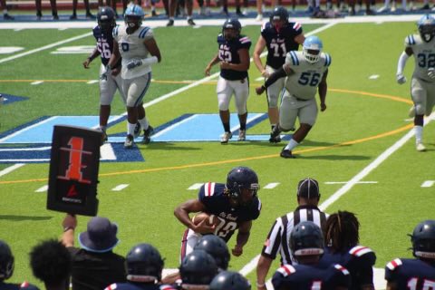 Gaylon_Gayten's tweet photo. A little TE action 🏈💪🏾 https://t.co/QPLlGBFcOz