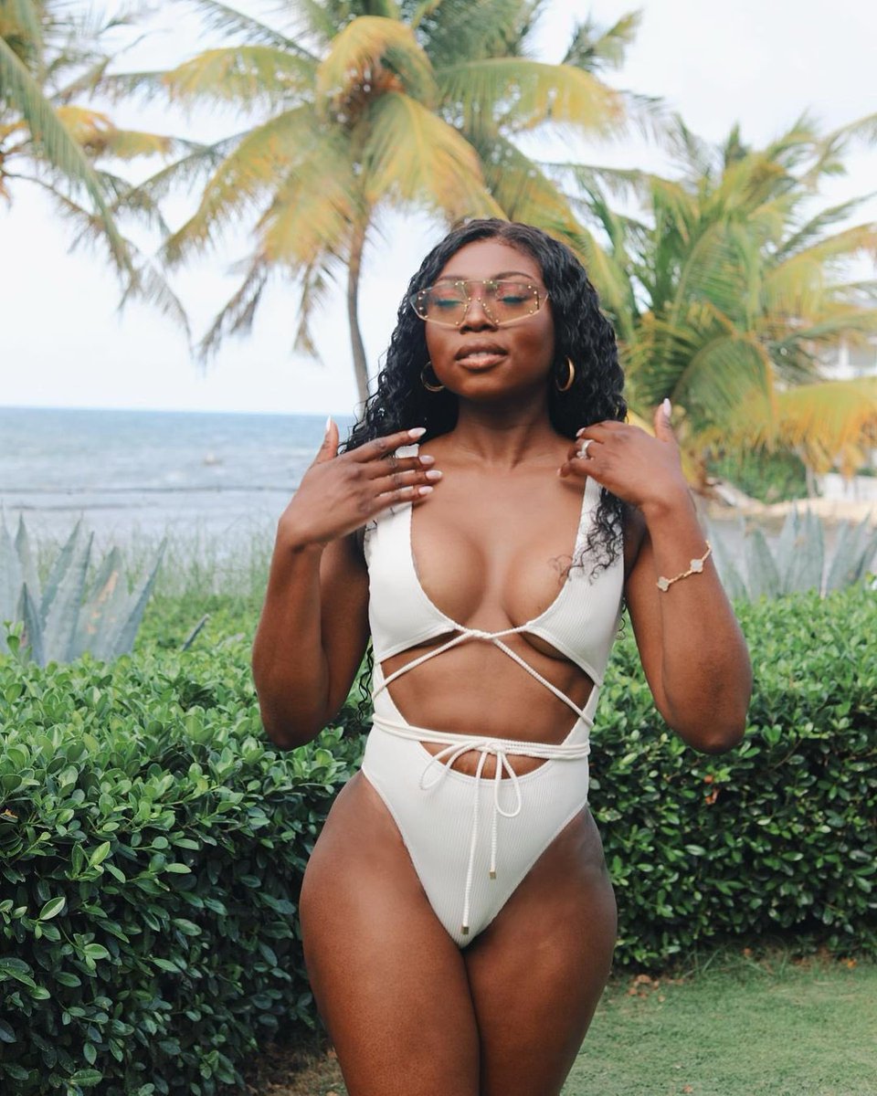 marajvision's tweet photo. in my shaking ass on a yacht era 😝 @TheSheridanCamp come here let’s dance boo! 😉

#TeamKaylee #SummerBash2024 https://t.co/uLpNyl8ekN