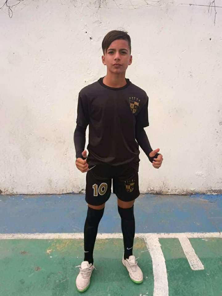 Otra alegría de la casa 🙌🏻

Muy felices y orgullosos por tu primera titularidad #MauricioRoldan 💪🏻

Otro fruto de Defe que da sus pasos en la máxima categoría del futbol Argentino.

Excelente partido Melli, a seguir así ⚽

📷 <a href="/CAB_oficial/">Club A. Banfield</a>

#SiempreDefe 🖤