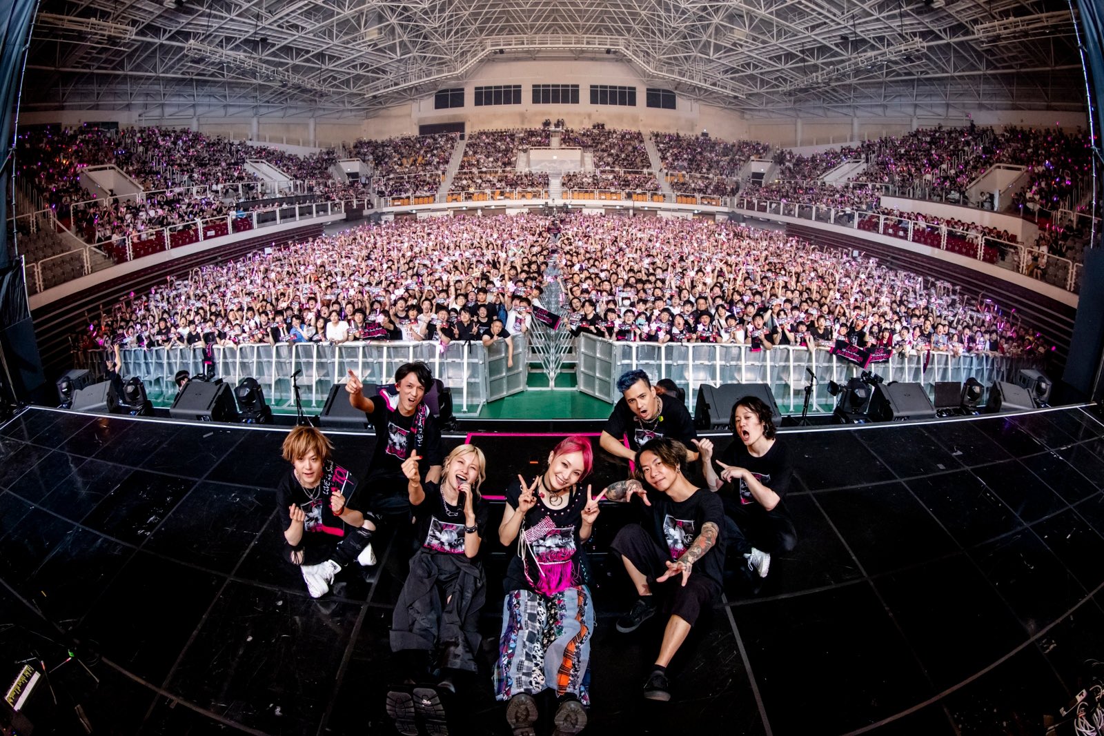 LISA アジアツアー 上海 海外限定 ステッカー2点 LISA アジアツアー 上海 海外限定 ステッカー2点