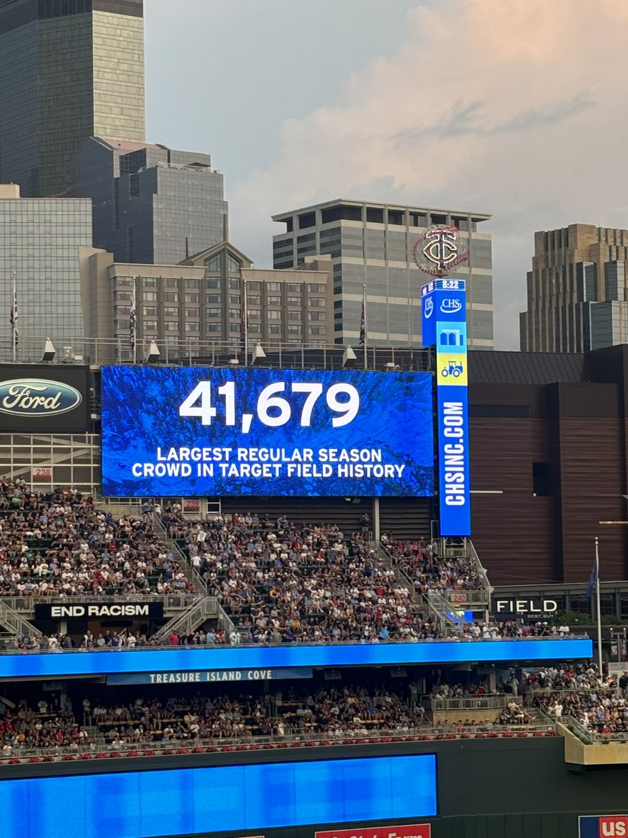 Luke Larson tweet media