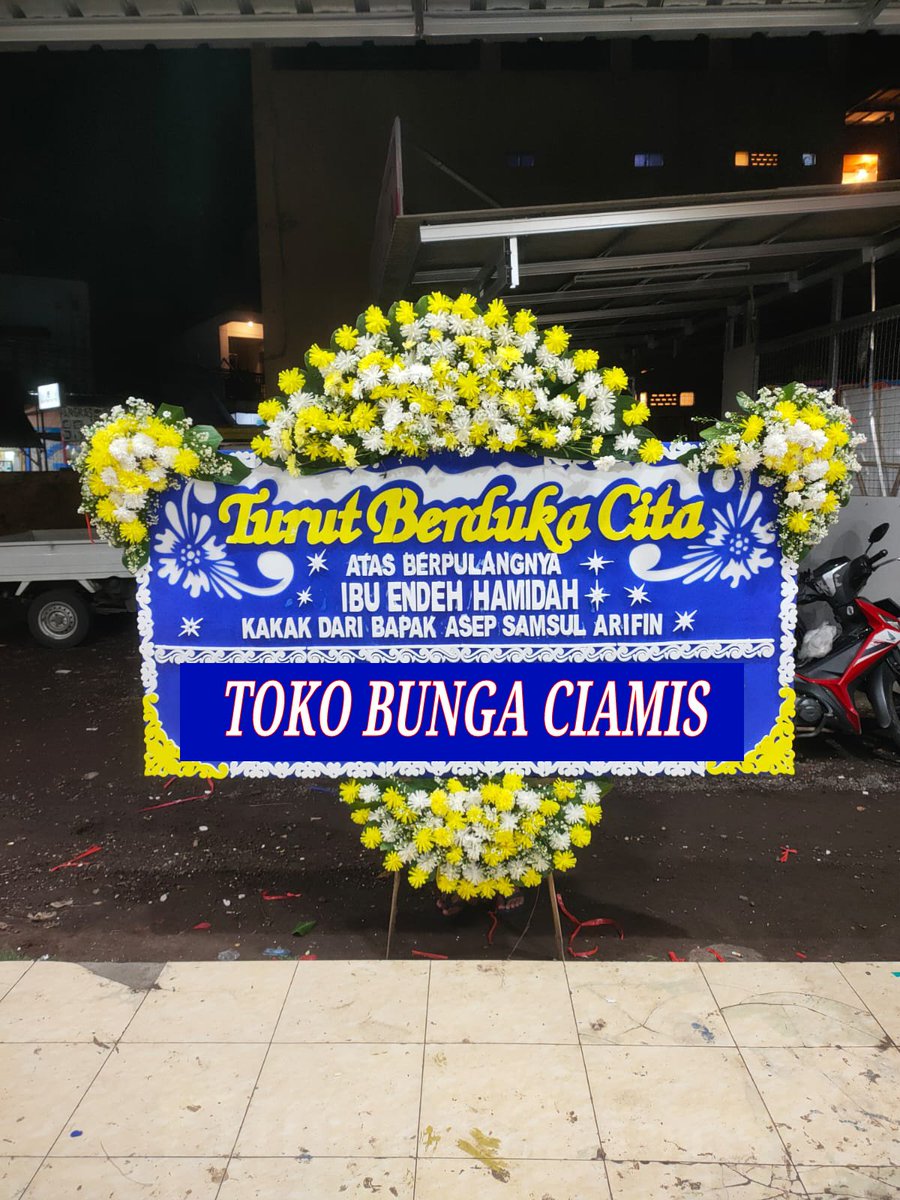 Menjual berbagai macam jenis bunga seperti karangan bunga, hand buket, bunga standing, dll. Buka 24 jam
#karanganbungaselamatdansukses
#karanganbungawedding
#karanganbungadukacita
#bungapapanciamis
#bungapapancongratulation
#jangkauanluas
#tokobungaciamis