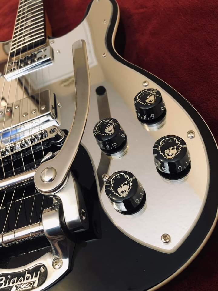 Alexis__Gudino's tweet photo. Did I get sad, and impulsively buy another guitar?...
Yes.. Yes, I did. ππ€
#TheAdicts
#PeteDee
@SchecterGuitars https://t.co/VJl8uea20e