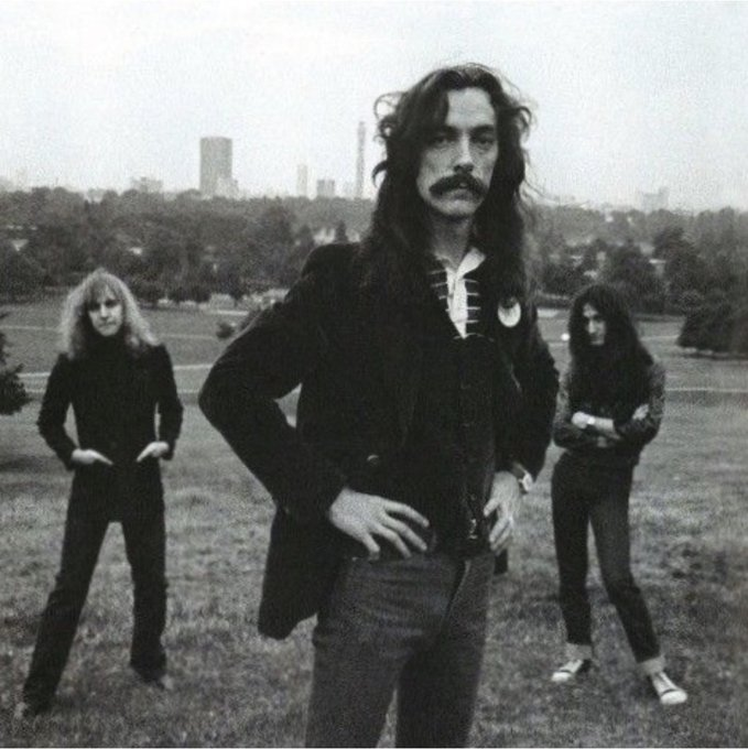 RUSH Fly By Night tweet media