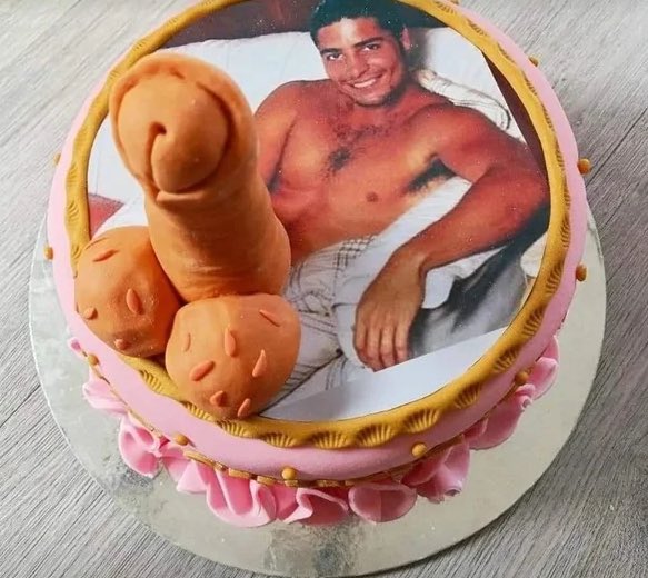 les gusta mi pastel de cumpleaños de chayanne??☺️☺️💕
