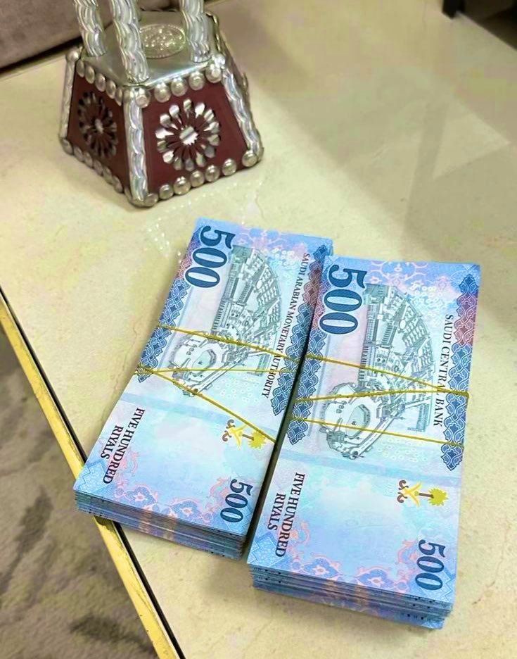 صباحكم حُب وسعادة 💜 💜
مين فاز معي بحائزة وما استلم