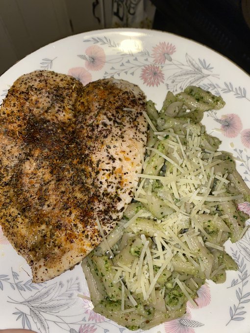 i have great breasts 😜 https://t.co/EkfmqRBWrj