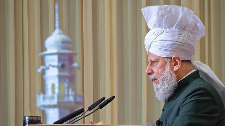 abdulnoor497's tweet photo. #LoveforallHatredforNone
محبت سب کیلئے نفرت کسی سے نہیں
Khilafat of #ThePromisedMessiah was, in essence, a continuation of Rightly Guided Khilafat tht came aftr #TheHolyProphet (saw) & its objctiv was to make world aware of the true & #peaceful teachings of #Islam.
-The Caliph https://t.co/DHNZDkaj5V