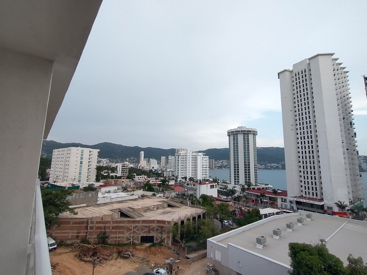 LetyMN1's tweet photo. Ahí la llevamos #AcapulcoDePie
Que tus vacaciones sea en Acapulco.
Tarde Noche https://t.co/PktkGfBqzg