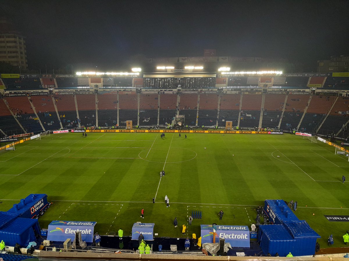 LSport79727's tweet photo. Cruz Azul recibe a Toluca antes del parón de la Liga MX por la Leagues Cup, correspondiente a la J4 de la Liga MX. 🇲🇽

La máquina busca igualar su mejor arranque en torneos cortos en toda su historia, en 2005 registró 5 victorias de manera consecutiva. 🚂

📸: @Cristopher_Prz https://t.co/W0qy4aPlW3