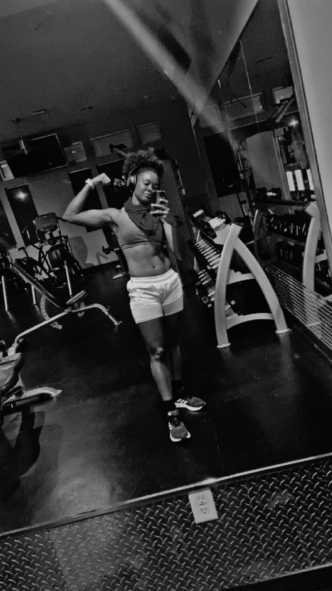 Claudia Santana tweet media