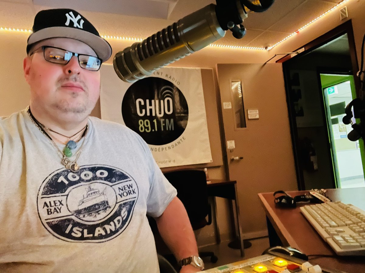 Teknobrat live behind the mic of Episode 329 of Vanguard Pulse Radio heard on CHUO 89.1 FM in the Ottawa / Gatineau, Canada 🇨🇦 &amp; Upper State New York, USA 🇺🇸 areas also worldwide via live audio feed at www dot chuo dot fm by clicking listen live !!! Tune in and have a nice trip