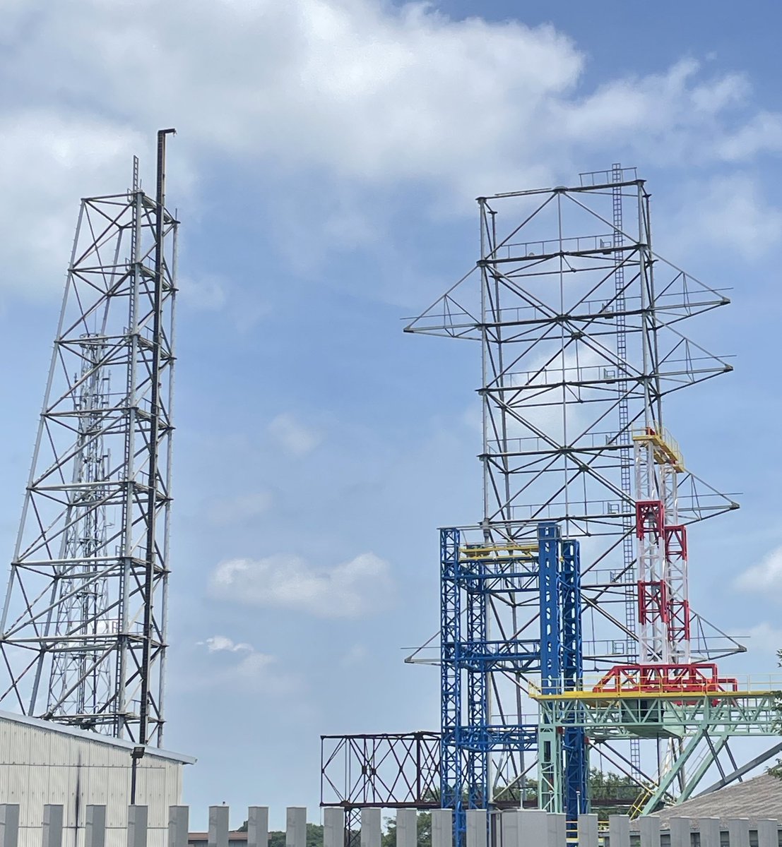 chamu_chimu___'s tweet image. 弟と大洗向かってる途中に...！
これ何かわかる方教えてください！！
