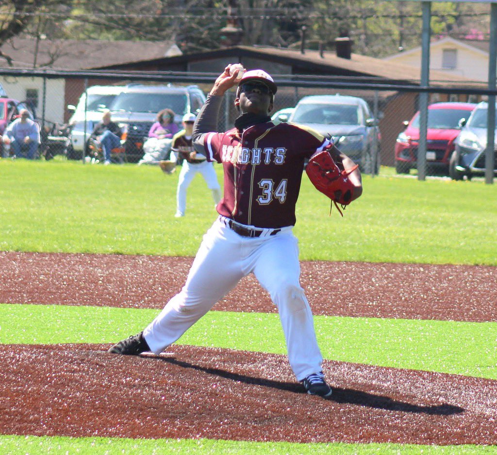 Summer Ball Stats 
19.0 IP 
15 H 
13 R
9 H
24 K’s
3.316 ERA
1.579 WHIP
<a href="/CoachBarney3/">Milton Barney</a> <a href="/CoachNearey/">Dan Nearey</a> 
<a href="/CoachLavigne9/">Craig Lavigne</a> <a href="/CoachBledsoe3/">Jaylan Bledsoe</a> <a href="/FlatgroundApp/">FLATGROUND Pitching</a>