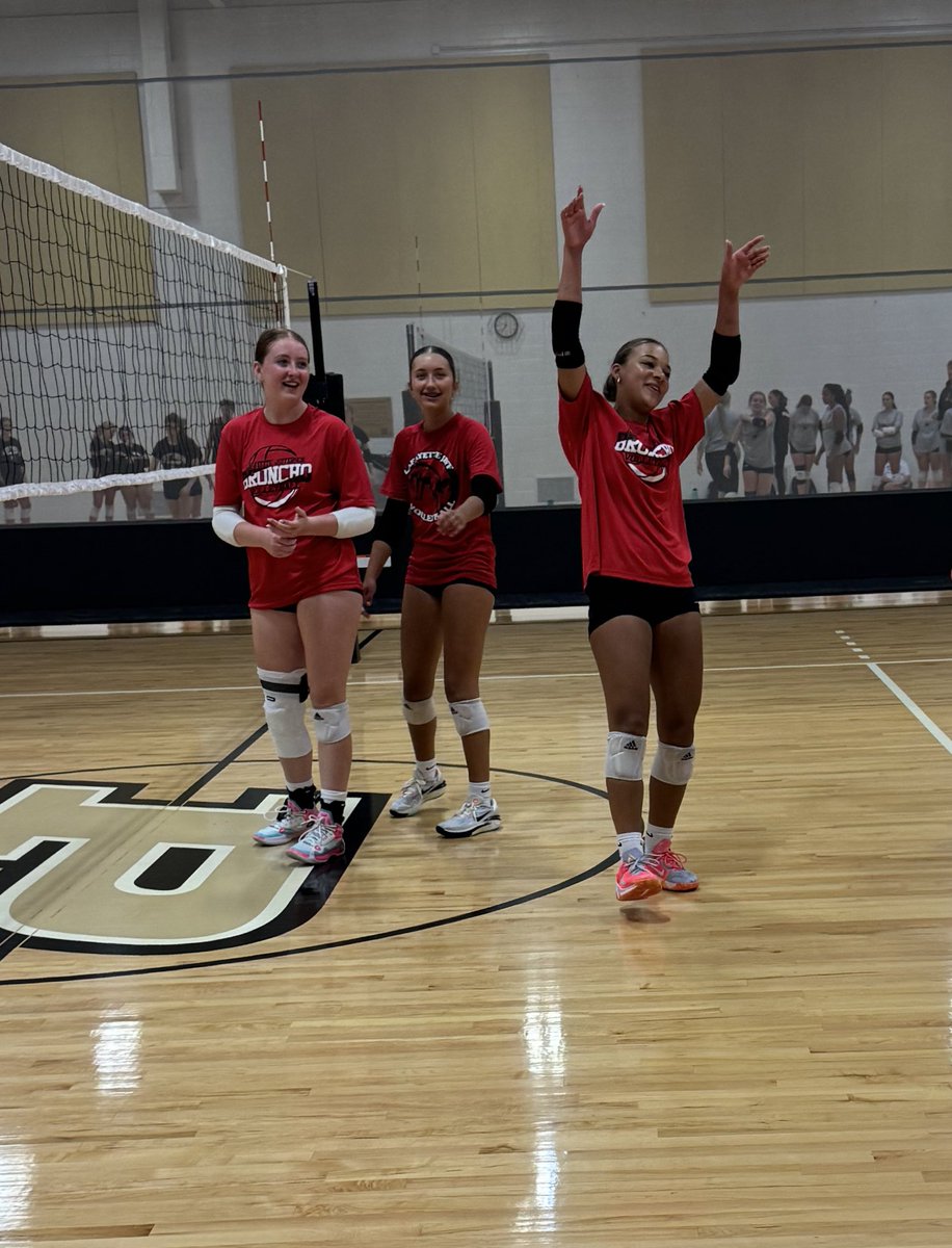 LafJeffVball's tweet photo. Day 2 of Purdue Camp 🟡⚫️
In 11 &amp; 1/2 hours of volleyball today, consistency, hustle, and hard work never lacked. Super proud of this group of girls for showing up today and continuing to learn and get better!

#FAMILY https://t.co/fXxMJJoHtt