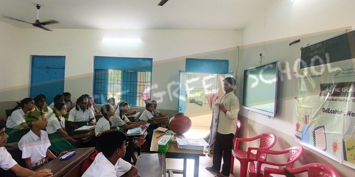 GreenSchoolTT's tweet photo. Second workshop on the same day at Composite School Savroli with around 60  students, we delved into the critical topics of climate change, waste management, biodiversity.
Proud of these young minds for active participation and to make a positive change! 
@TataSteelLtd
@teriin https://t.co/5BK5TuteAP