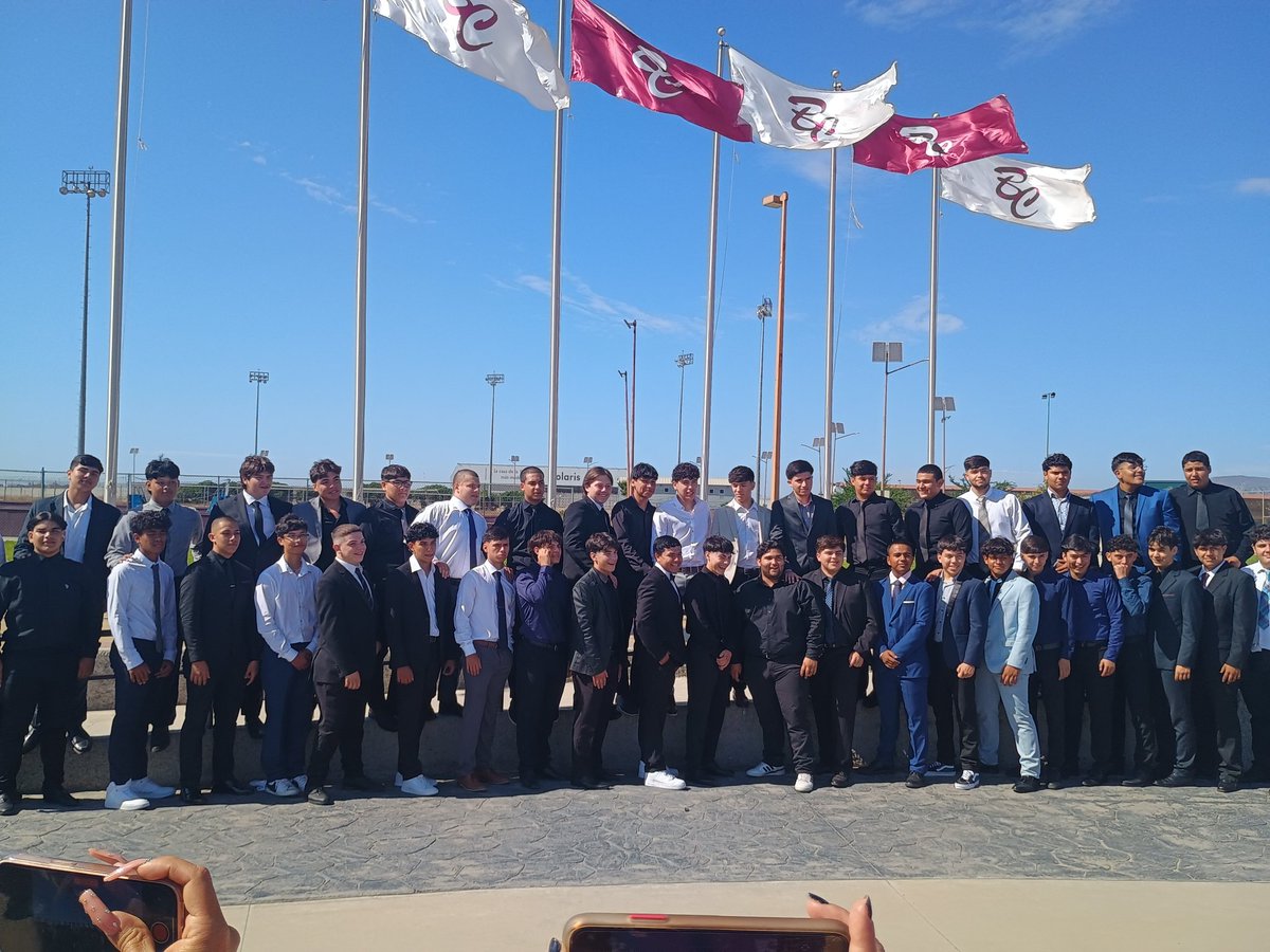 Selecciones ,U17 y U19 recibieron sus jerseys para el Nacional <a href="/FMFAOFICIALMX/">Federación Mexicana de Fútbol Americano A.C.</a> en Cancún 2024.  <a href="/BCGobierno/">BC GOBIERNO</a> <a href="/educacionbc/">SEE SISTEMA EDUCATIVO ESTATAL</a> #AEFA #LifaBc <a href="/alfonso_cotag/">Alfonso Cota G.</a> <a href="/Angelgc77/">Angel Gómez</a>