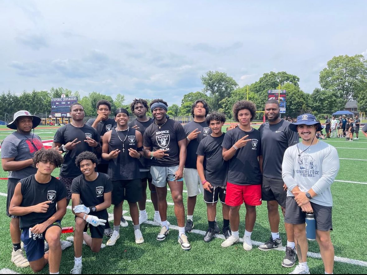 eli33_yo's tweet photo. Happy to show out my talents at @thekoonce_  youth football camp with my teammates and coaches. @coachjoevenice @ForceFootballYO https://t.co/wnd6LpGk72