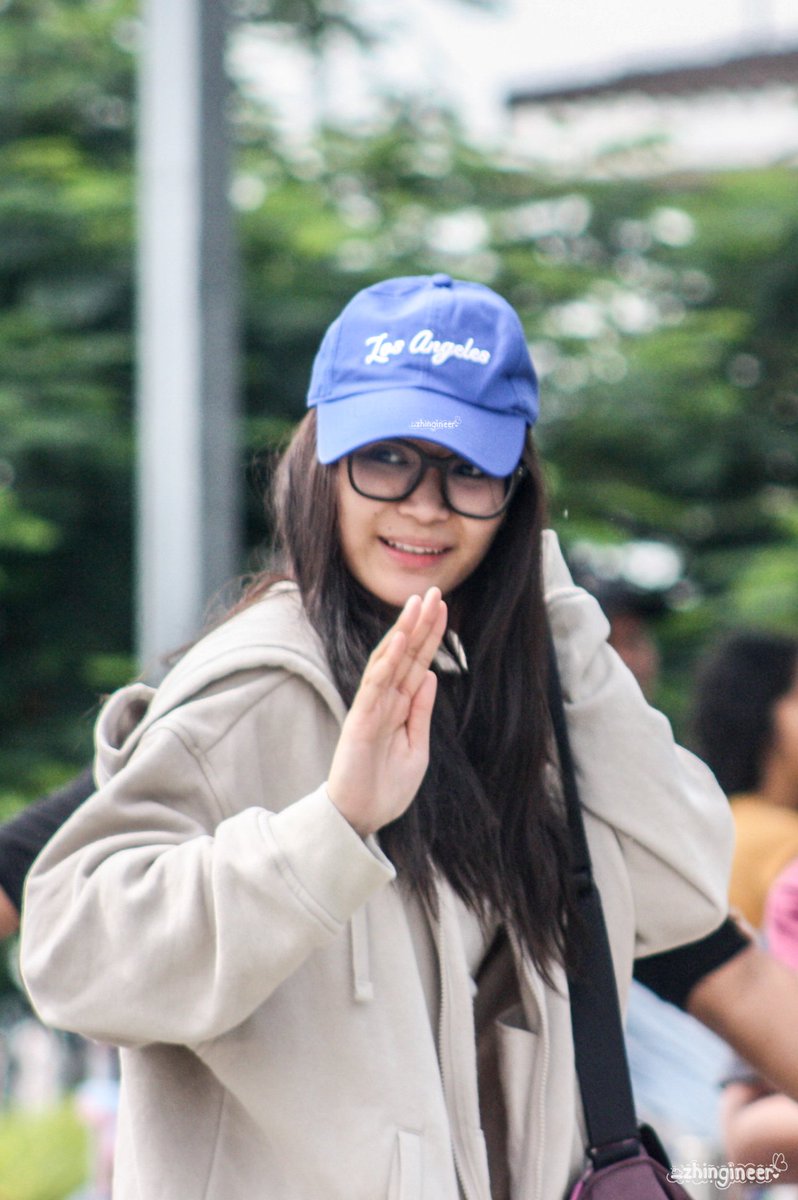 _zhingineer's tweet photo. [240721] #BINI_Jhoanna Departure at GenSan Airport

@BINI_ph @bini_jhoanna #BINI https://t.co/fW8ckzx322