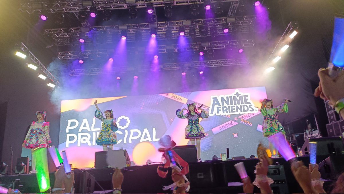 Vickychu_'s tweet photo. Ontem foi um dos melhores dias da minha vida. Vi pessoas que gosto e um grupo que amo! Me lembrei que dias como esses me fazem querer viver esperando pelo próximo!
Obrigada por tudo, estarei esperando vocês voltarem! Amo vocês! @tws_nanase @tws_miri @tws_ruka @tws_ririka https://t.co/BmGIRrPmG8