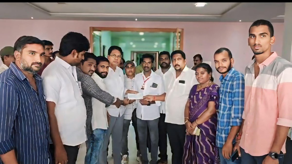 DevaVaraPrasaad's tweet image. డా.బి.ఆర్.అంబేద్కర్ కోనసీమ జిల్లా రాజోలు నిజోజకవర్గంలో జనసేన పార్టీ ప్రమాద భీమా చెక్కులను అందచేసిన శాసనసభ్యులు శ్రీ దేవ వరప్రసాద్ గారు!

#jspactivemembership #jspmembershipdrive