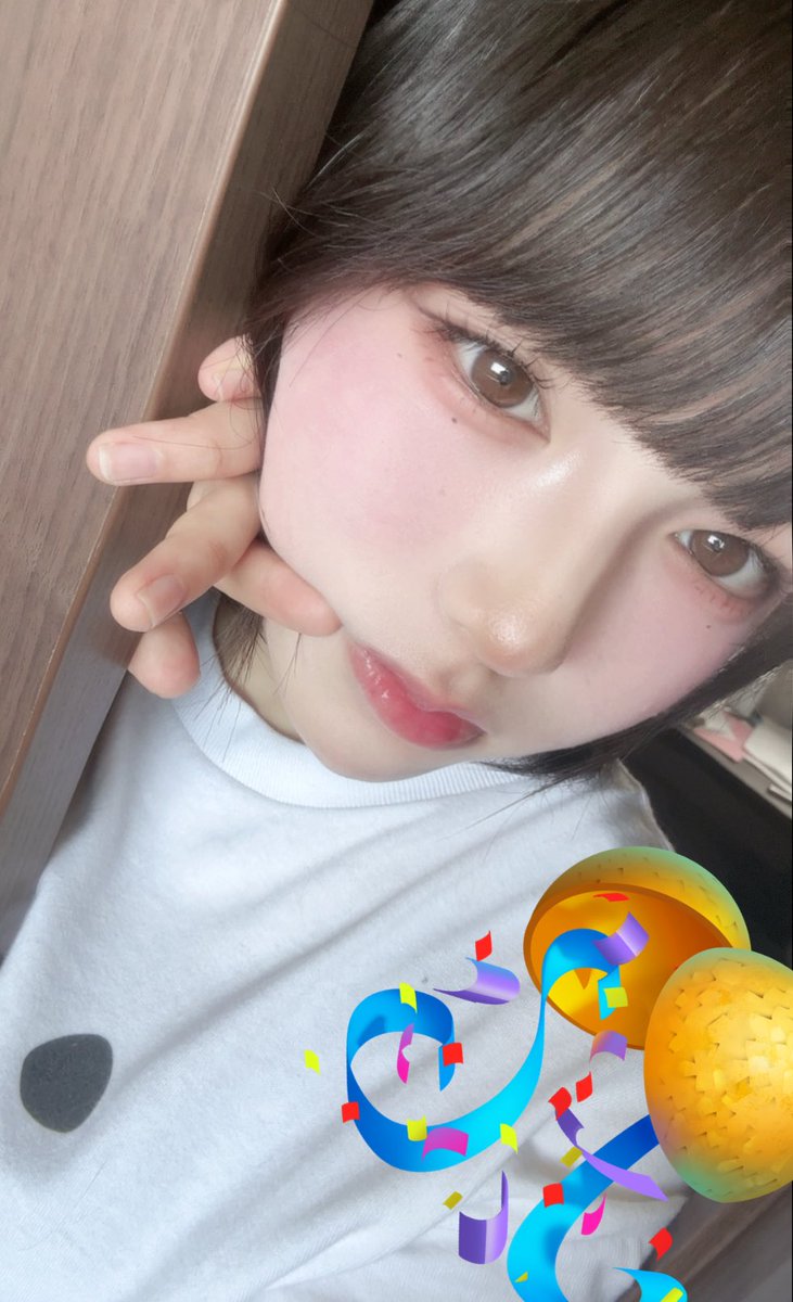 kyuakyua07's tweet photo. こんにちは！3日前くらいに18歳になりました！ https://t.co/r6D8gxKjZw