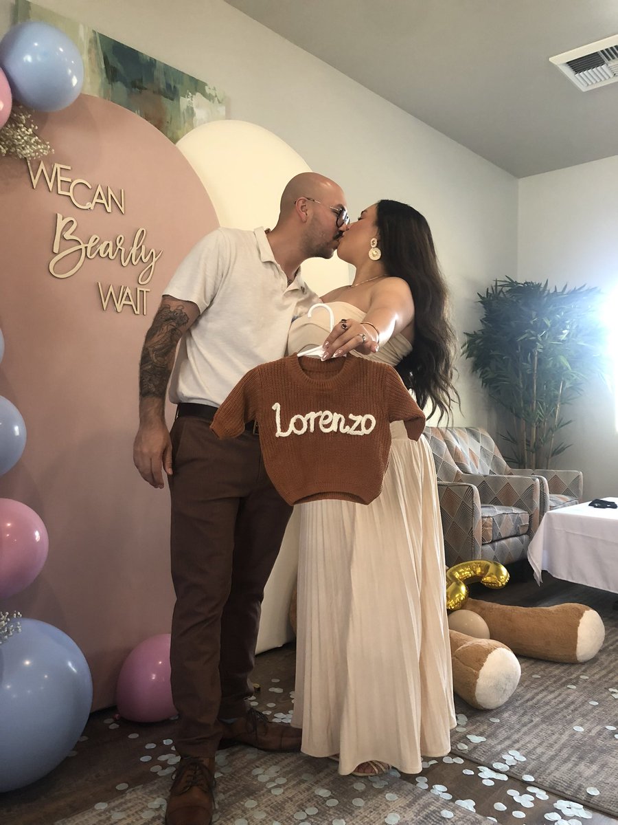 thatpaaat's tweet photo. LORENZO RIOS 🧸 #24Weeks https://t.co/yK44UWHpT1