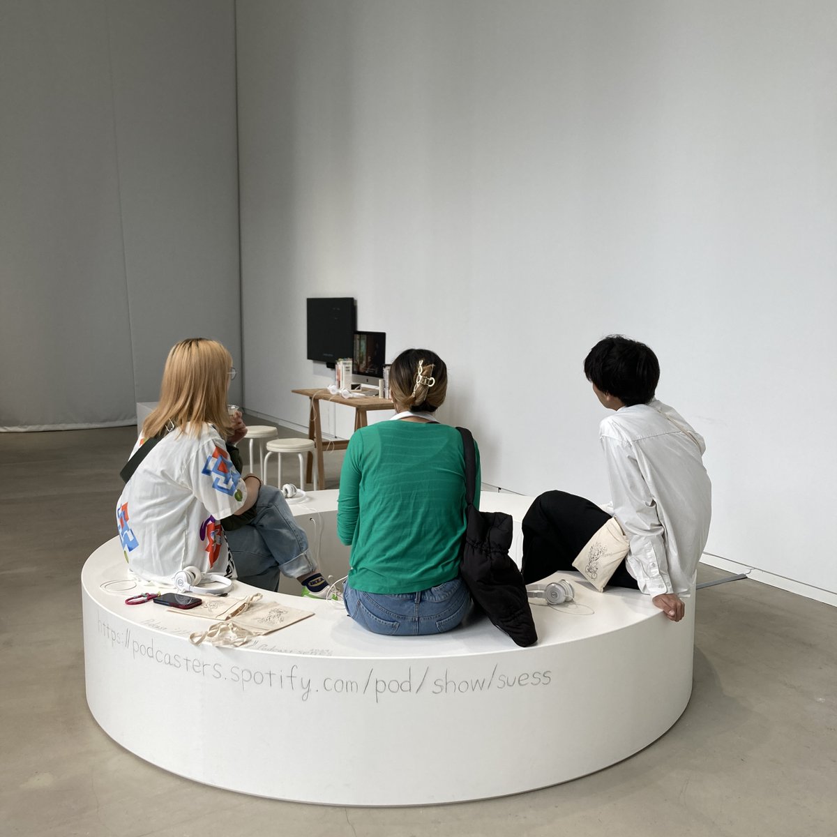 bugart_tokyo's tweet photo. 小林颯個展「#ポリパロール」本日最終日です📣
本日はアーティストである小林颯さんも在廊されています！ぜひおしゃべりをしに、BUGへお越しください🗣️
19時まで開館しています✨
https://t.co/VY0j1Eu8Dy https://t.co/xvdtf1YJZb