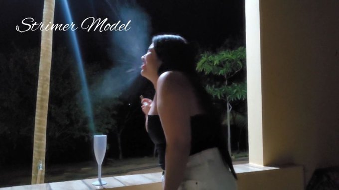 VID SOLD! Drink's and sneezing 🔥 Check it out! https://t.co/XpJRDhYW6Y #MVSales @manyvids https://t.<a href="/tag/mvsales"class="tags"><span>#mvsales</span></a>