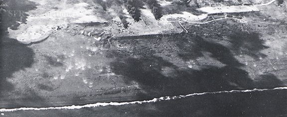 SFRProductions's tweet photo. These photos are from July 1944 of Iwo Jima. These photos are of Motoyama #1 on Iwo Jima. Look closely near the beach area you can spot the Japanese trenches and fighting positions.
#USMC #worldwar2 #WorldWarII #WWII #history #military #iwojima #sfrproductions #HistoryAdventures https://t.co/bRay8WJT1W