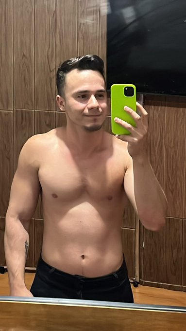 To gostoso pra te c***? https://t.co/22yVeXbmSa