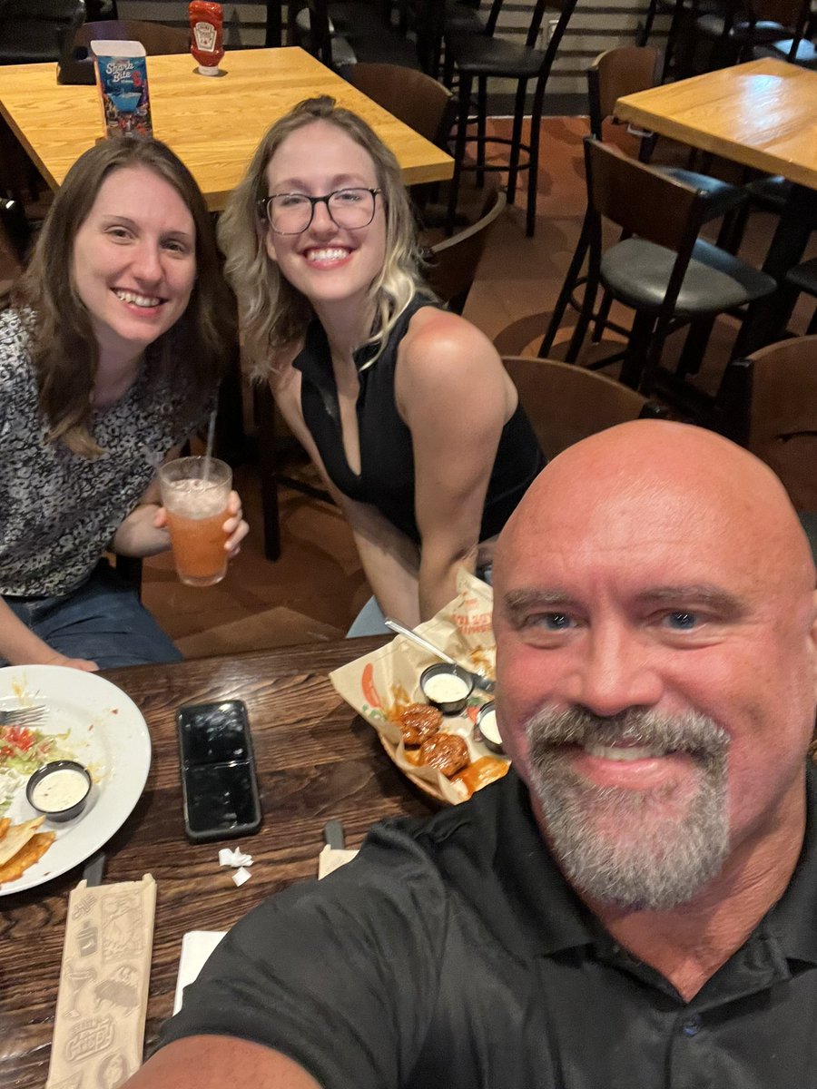 Mark Mercille (@markmercille1) on Twitter photo Not my regs, just passing through and saw me take a selfie with Zack and wanted one too! Who am I to say no, welcome to Arnold Chili’s.
#futureregs
#hospitality
<a href="/Mikwhittington/">Michaela Whittington</a>
<a href="/CaraLiebman/">Cara Liebman</a>
<a href="/ethandshaffer/">Ethan Shaffer</a>
<a href="/train3rgirl/">Kimberly Harding</a> Not my regs, just passing through and saw me take a selfie with Zack and wanted one too! Who am I to say no, welcome to Arnold Chili’s.
#futureregs
#hospitality
<a href="/Mikwhittington/">Michaela Whittington</a>
<a href="/CaraLiebman/">Cara Liebman</a>
<a href="/ethandshaffer/">Ethan Shaffer</a>
<a href="/train3rgirl/">Kimberly Harding</a>
