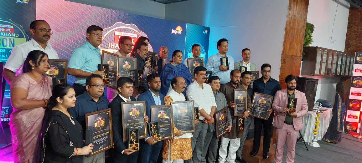 DipikaPS's tweet photo. समाज के विभिन्न क्षेत्रों में उल्लेखनीय कार्य करके खास पहचान बनाने वाली 17 शख्सियतों को दैनिक जागरण आईनेक्स्ट की ओर से शनिवार को झारखंड आइकॉन अवार्ड 2024 से नवाजा गया।

इस कार्यक्रम में बतौर मुख्य अतिथि शामिल होकर सम्मानित पर्सनालिटीज को प्रोत्साहित किया। दैनिक जागरण टीम राँची और समस्त समूह को इस विशेष पहल की बधाई।

@JagranNews