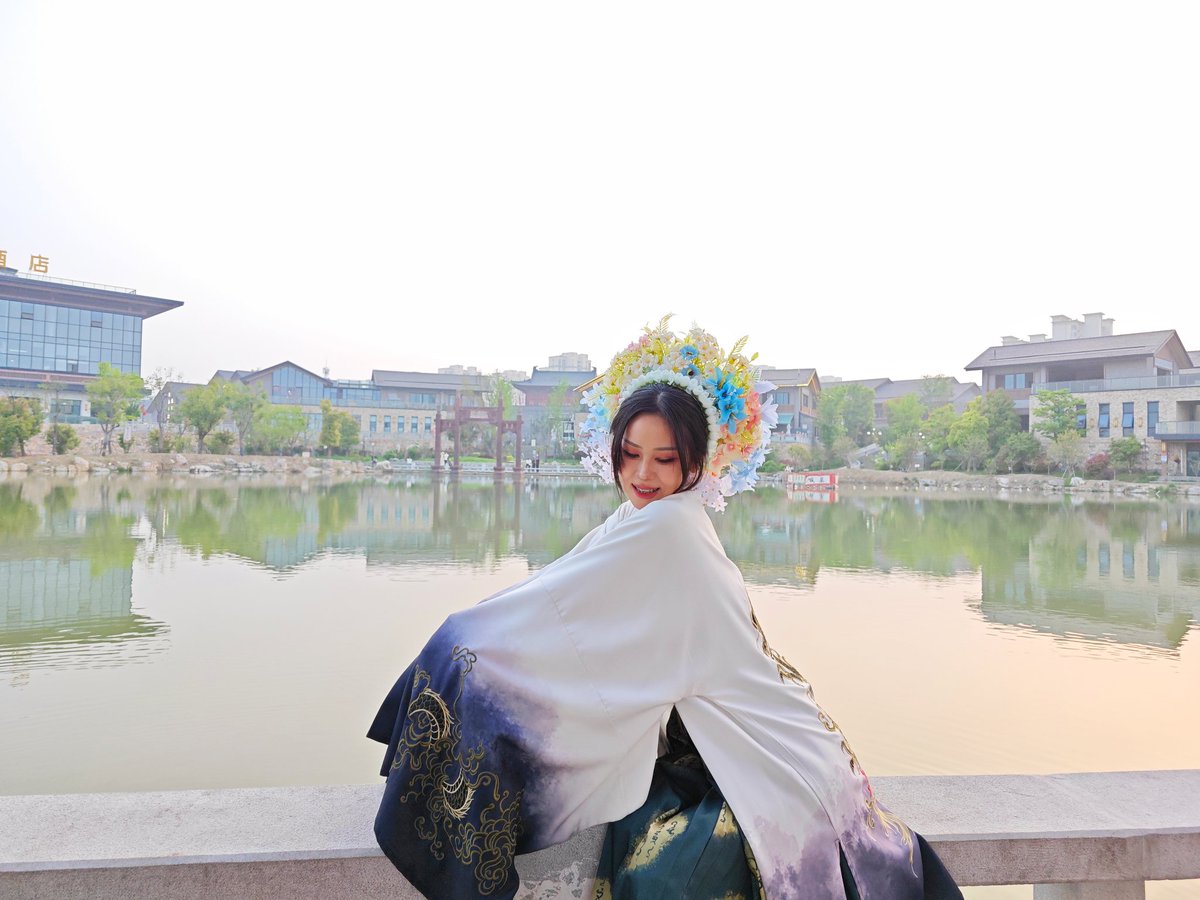 QueenaZhao_'s tweet photo. 合肥簪花 https://t.co/6mNqTcdbAk