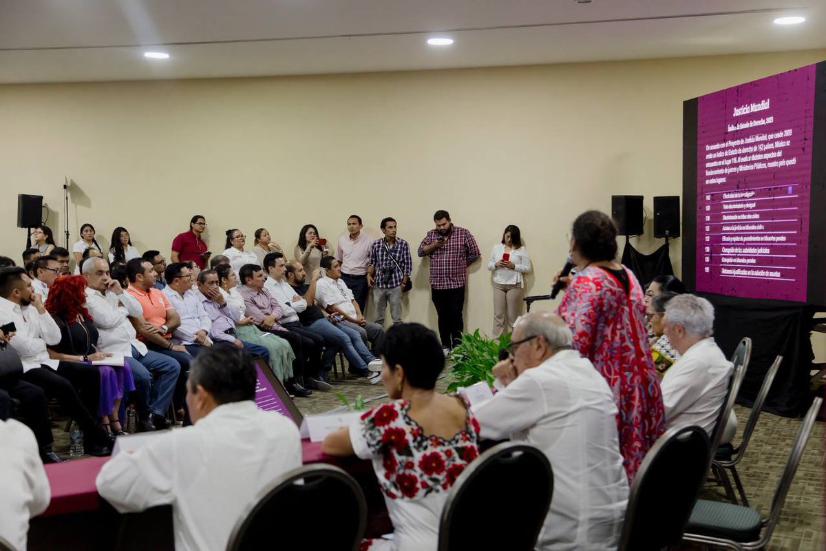 LaydaSansores's tweet photo. Excelente ponencia la presentada hoy por nuestra querida @LeniaBatres Guadarrama, distinguida Ministra de la Suprema Corte de Justicia de la Nación, y destacados abogados campechanos encabezados por Álvaro Arceo Corcuera, en la Asamblea Informativa sobre la Reforma al Poder Judicial impulsada por el Presidente Andrés Manuel @lopezobrador_.

Esta reforma es parte de la 4ª Transformación avalada por 36 millones de mexicanos para dar continuidad a este maravilloso movimiento democrático donde prevalece la voluntad del pueblo. @aostoaortega