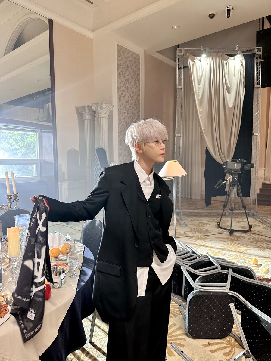 NCTsmtown_127's tweet photo. 🐰👓✨💥

#DOYOUNG #NCT127 #WALK 
#NCT127_WALK #삐그덕 #NCT127_삐그덕
#NCT127_삐그덕_Walk https://t.co/rSNEdZrG2G