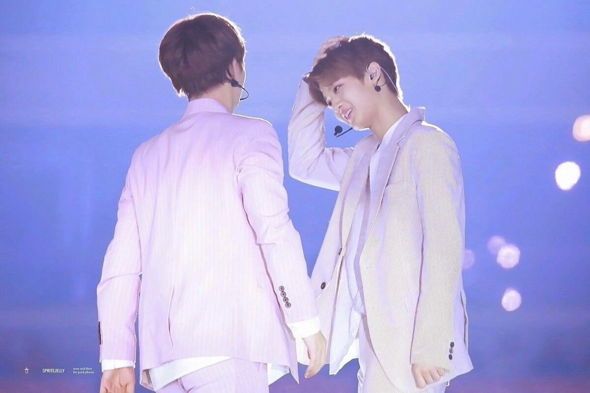 aowaaiyori's tweet photo. ジフンちゃんとペジ。天使が二人。
#WannaOne https://t.co/1aYuKUYycb